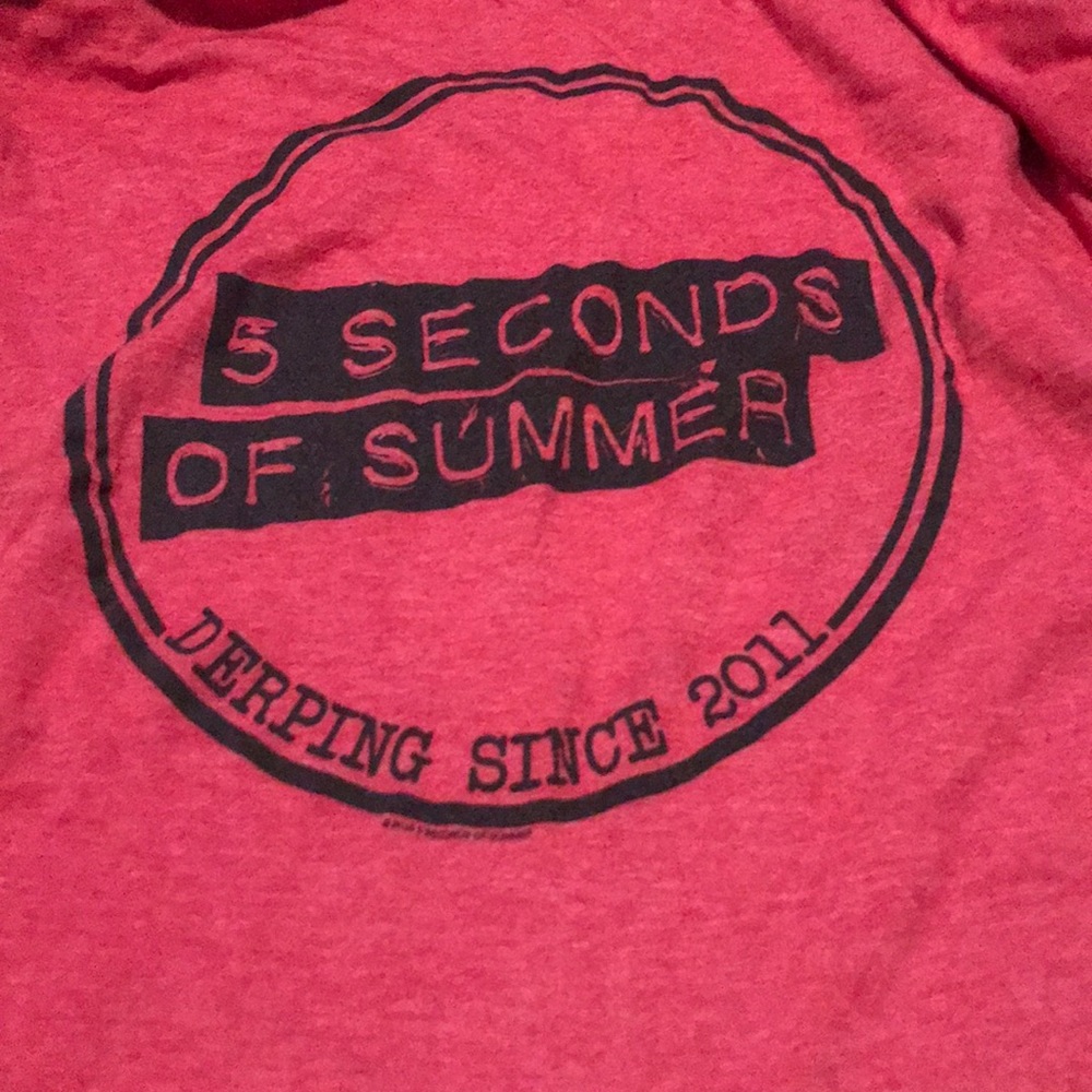 5SOS shirt